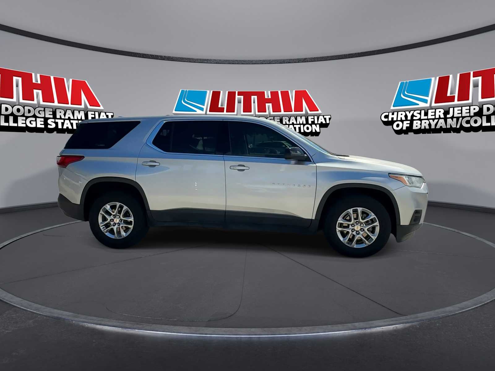 Thumbnail: 2021 Chevrolet Traverse - 9