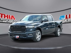 2026 Ram 1500 EXPRESS CREW CAB 4X2 5'7 BOX Pickup