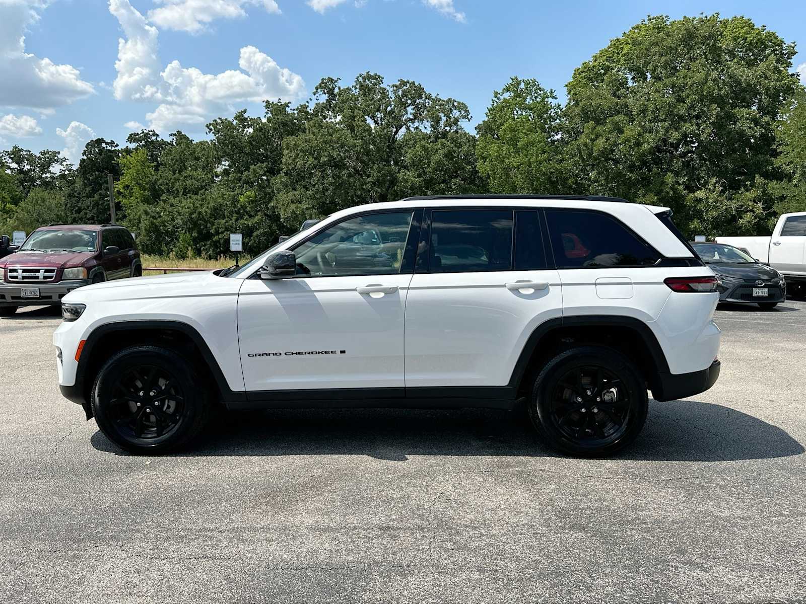 Thumbnail: 2025 Jeep Grand Cherokee - 12