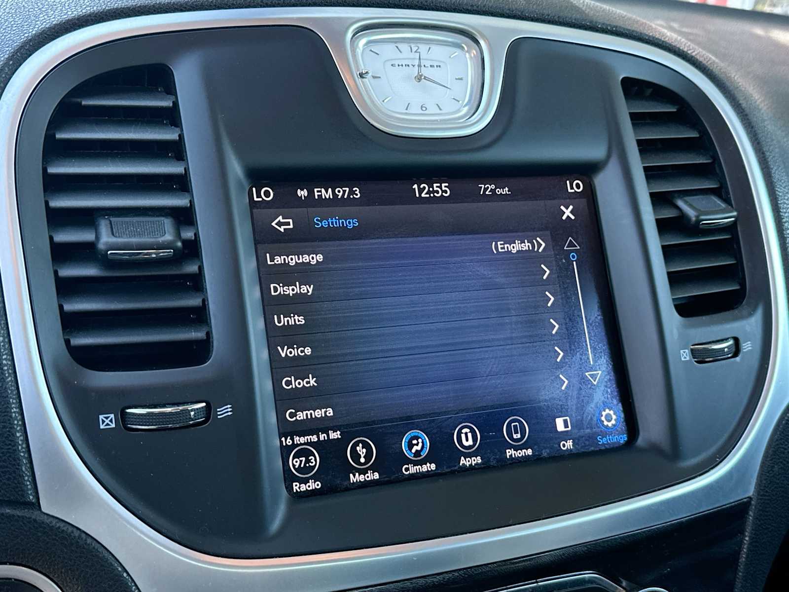 Thumbnail: 2019 Chrysler 300 - 20