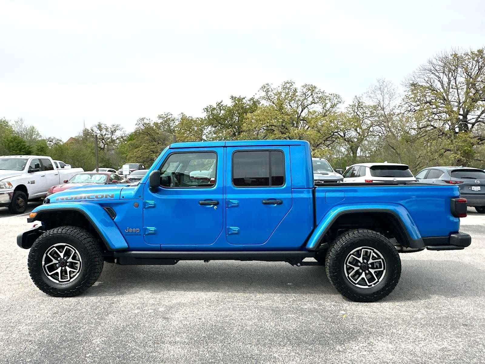 Thumbnail: 2026 Jeep Gladiator - 12