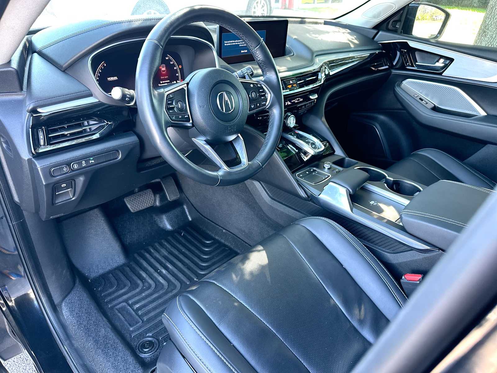 Thumbnail: 2023 Acura MDX - 18