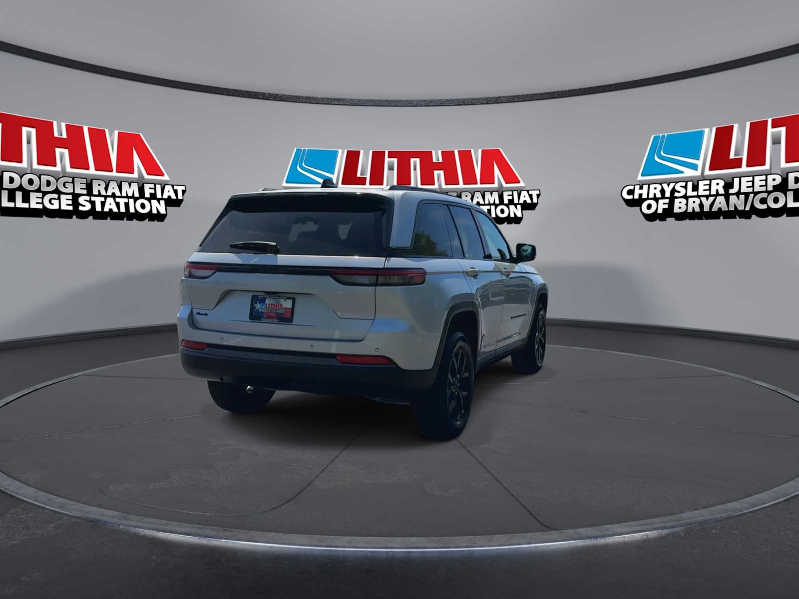 Thumbnail: 2026 Jeep Grand Cherokee - 7