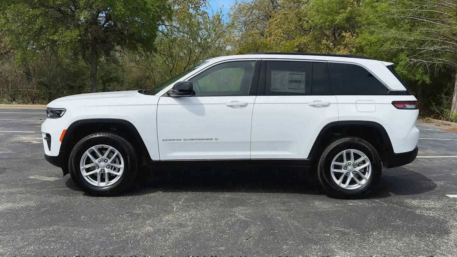 Thumbnail: 2026 Jeep Grand Cherokee - 5
