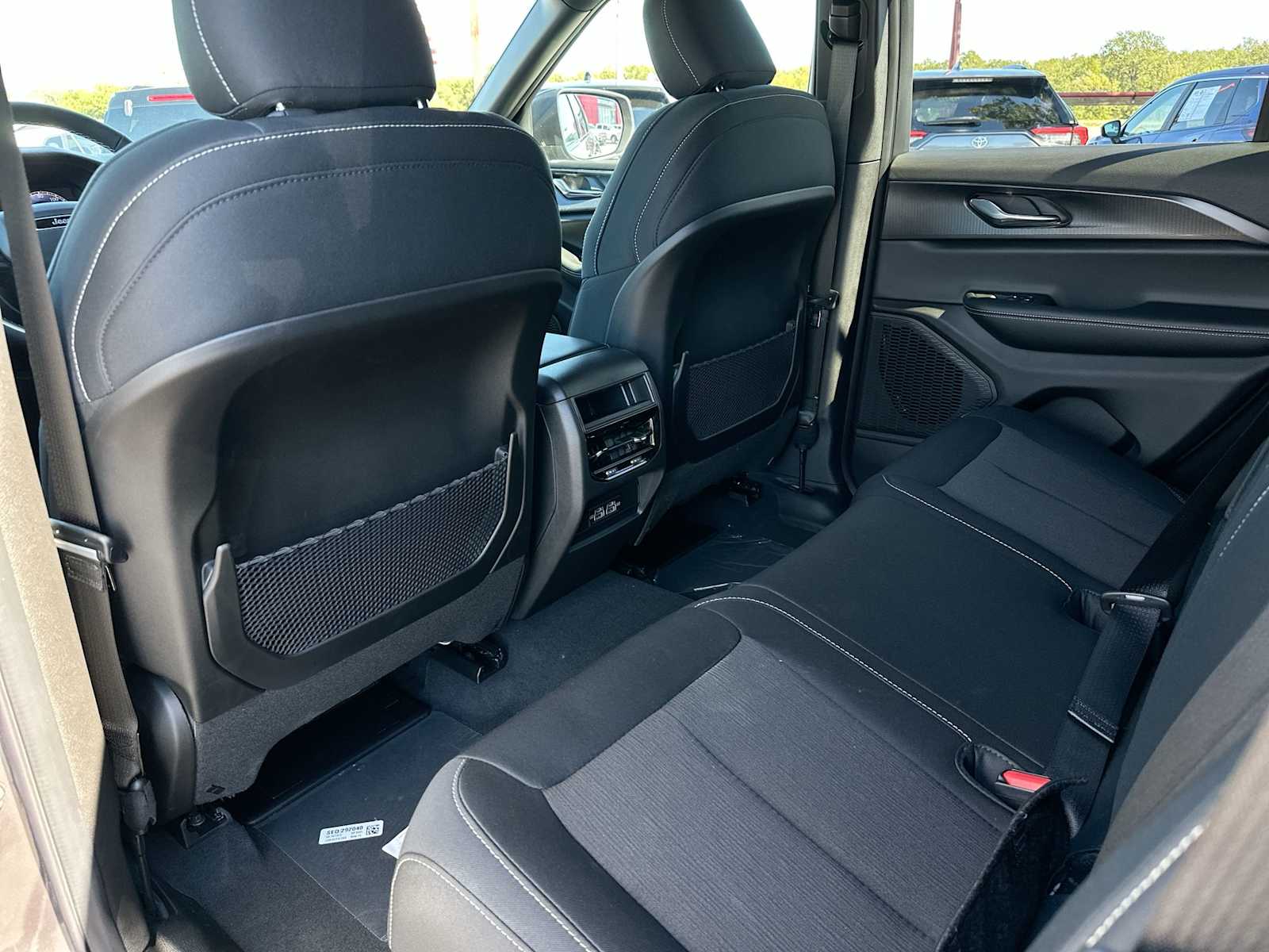 Thumbnail: 2025 Jeep Grand Cherokee - 24