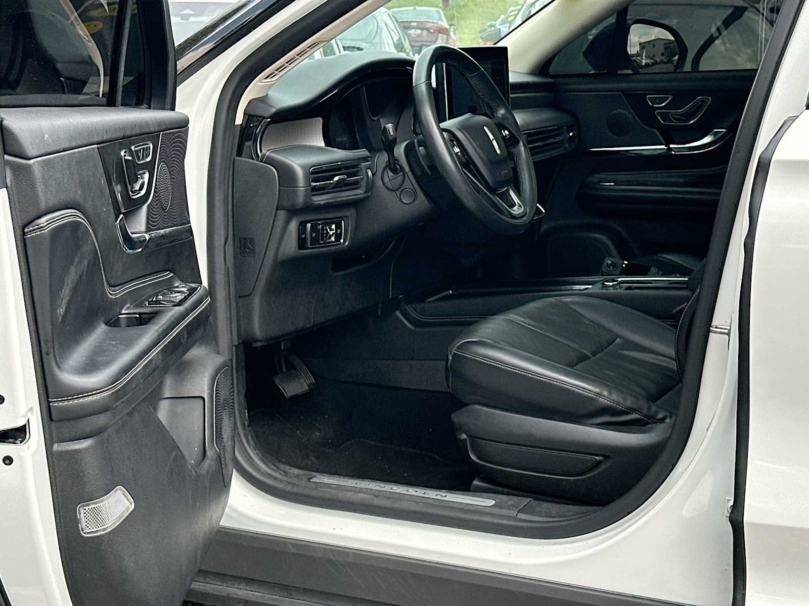 Thumbnail: 2023 Lincoln Corsair - 18