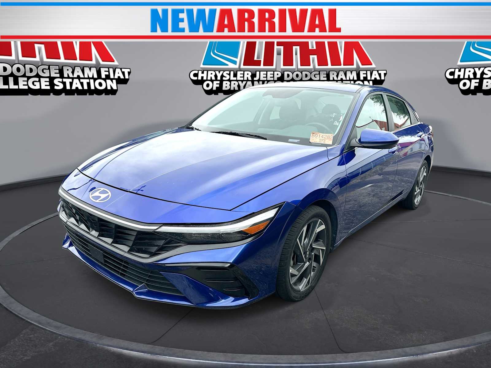 2025 Hyundai Elantra 2.0 SEL Convenience IVT's photo