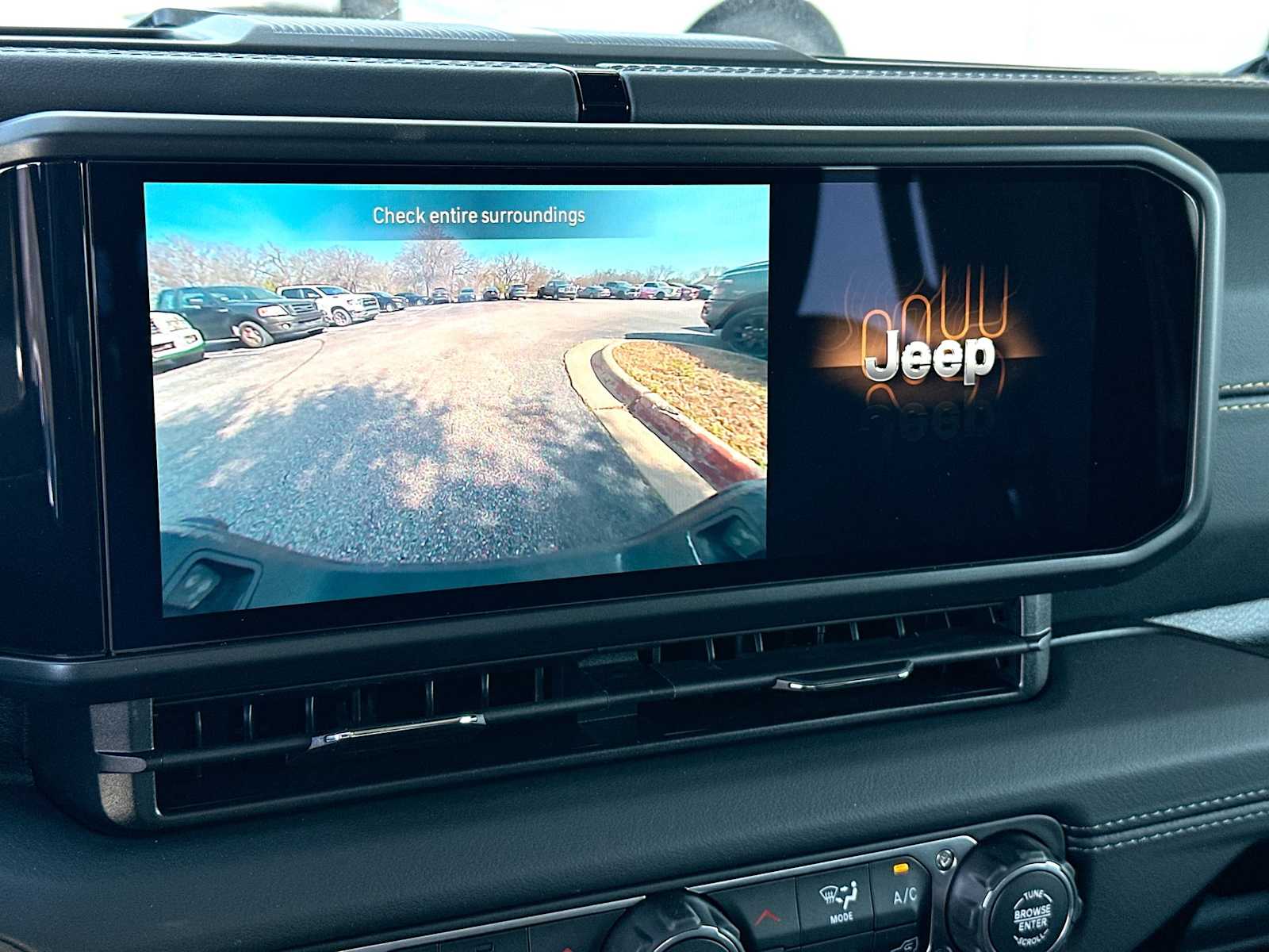 Thumbnail: 2026 Jeep Gladiator - 20