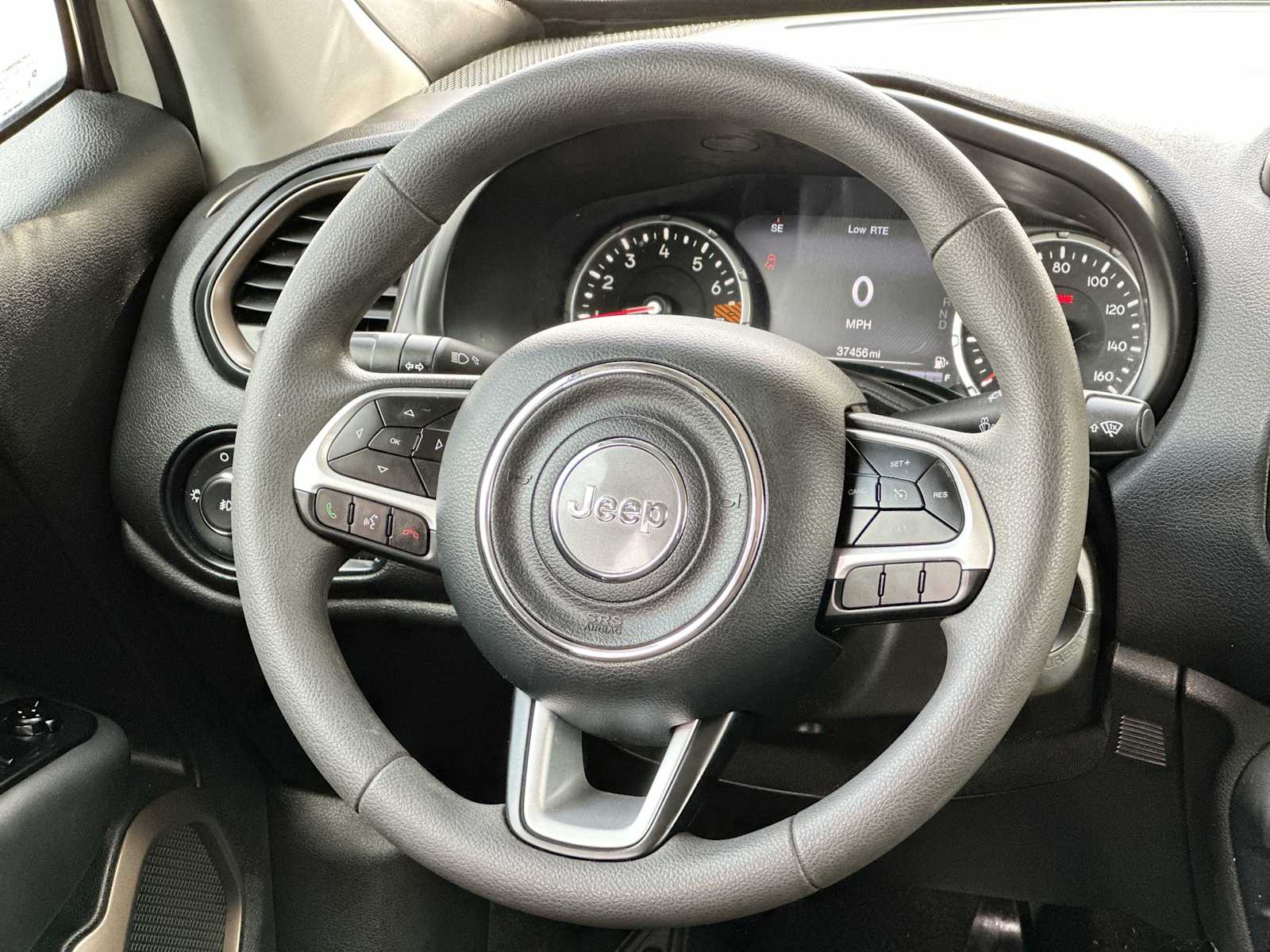 Thumbnail: 2023 Jeep Renegade - 27