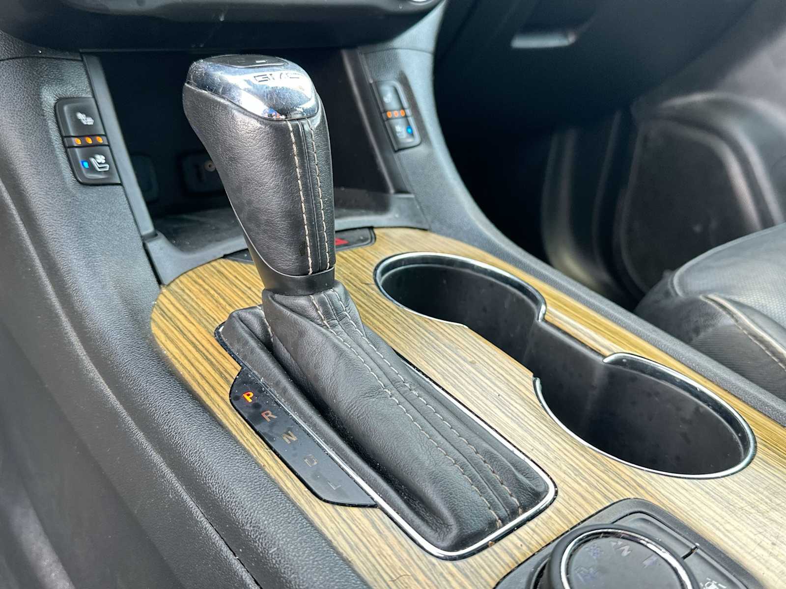 Thumbnail: 2019 GMC Acadia - 21