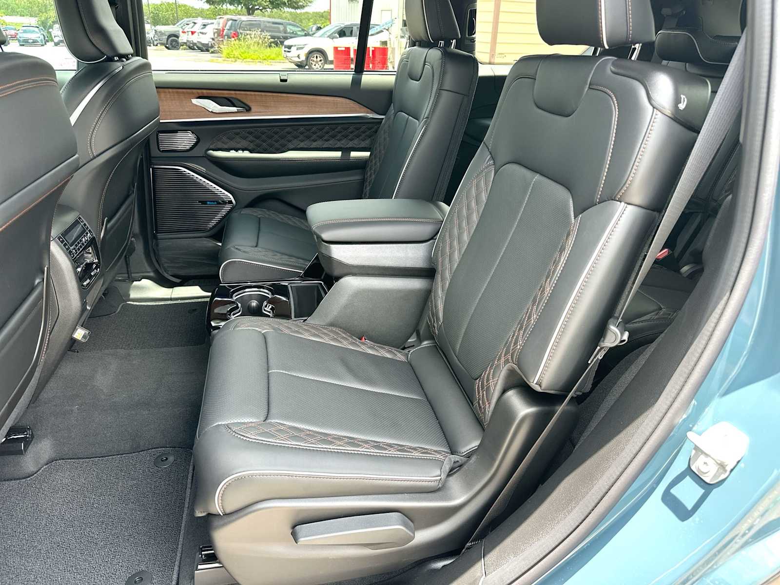 Thumbnail: 2026 Jeep Grand Cherokee - 23