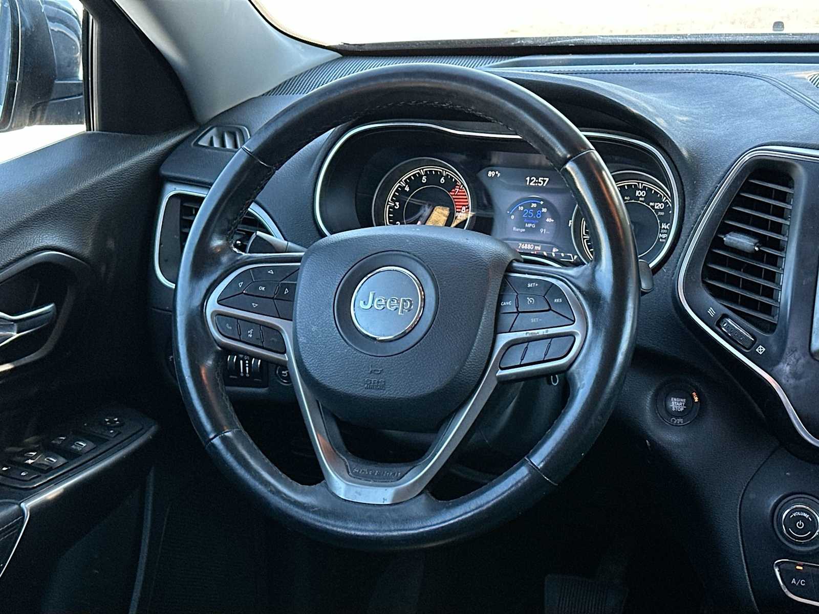 Thumbnail: 2021 Jeep Cherokee - 27