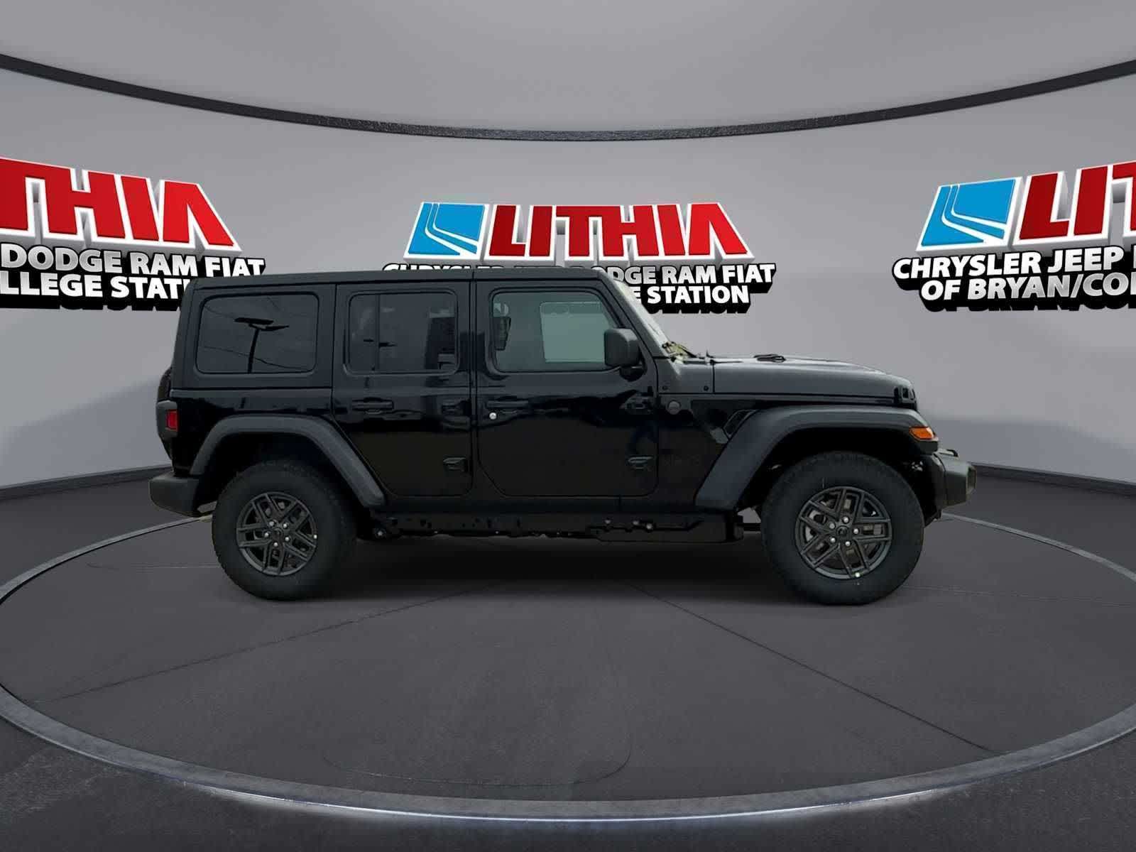 Thumbnail: 2026 Jeep Wrangler - 9