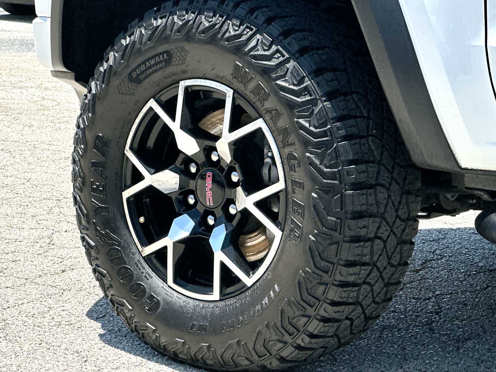 Thumbnail: 2024 GMC Canyon - 10