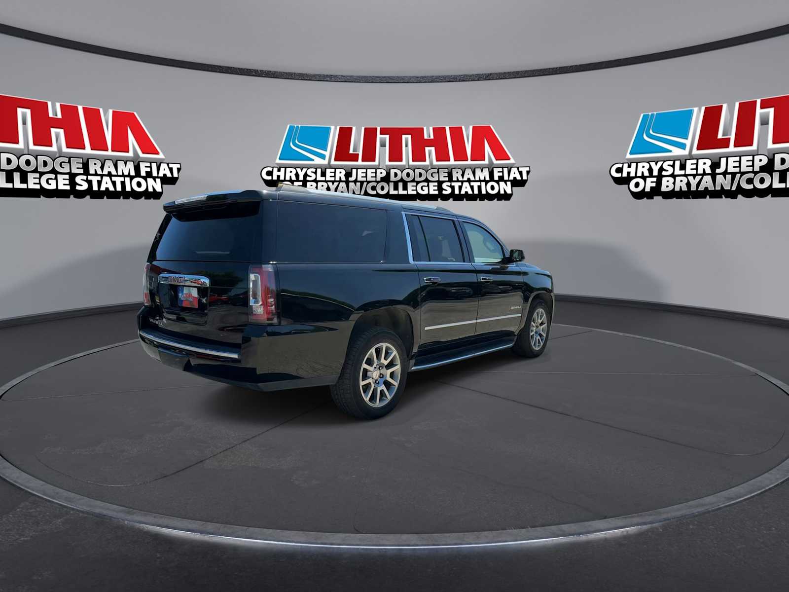 2018 GMC Yukon XL Denali 8