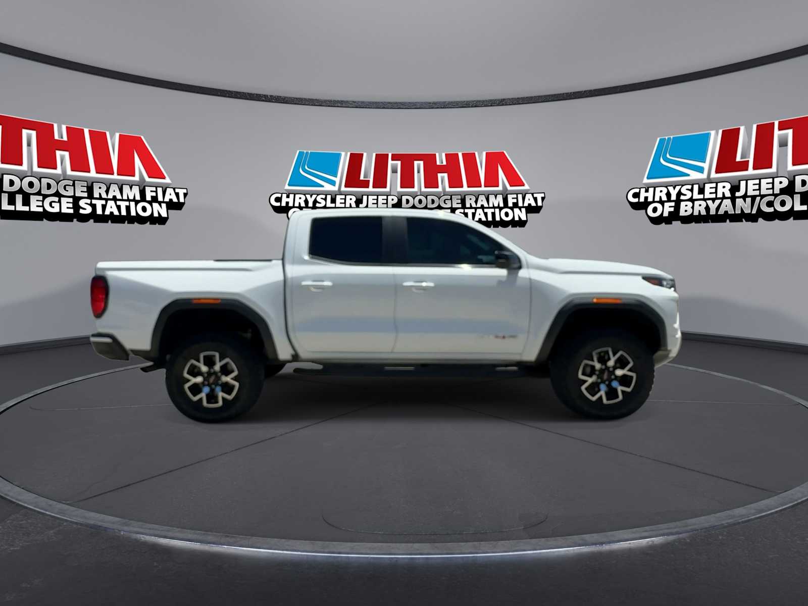Thumbnail: 2024 GMC Canyon - 8
