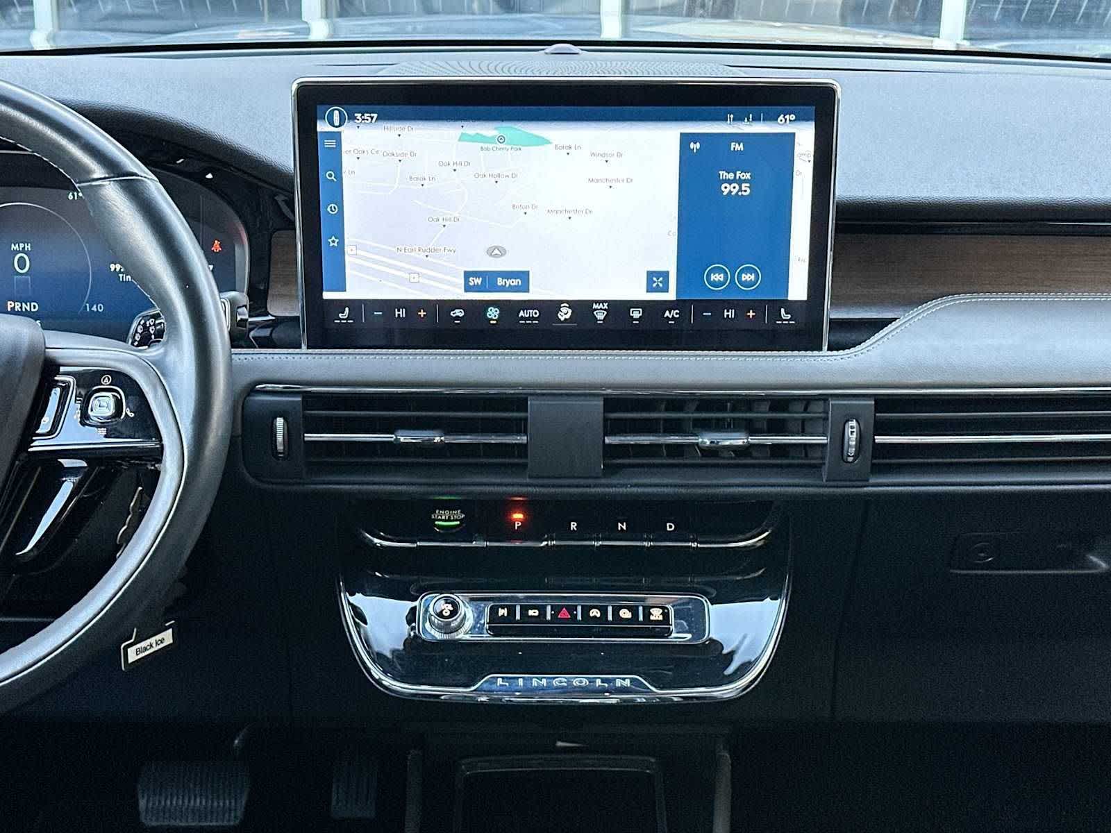 Thumbnail: 2023 Lincoln Corsair - 26