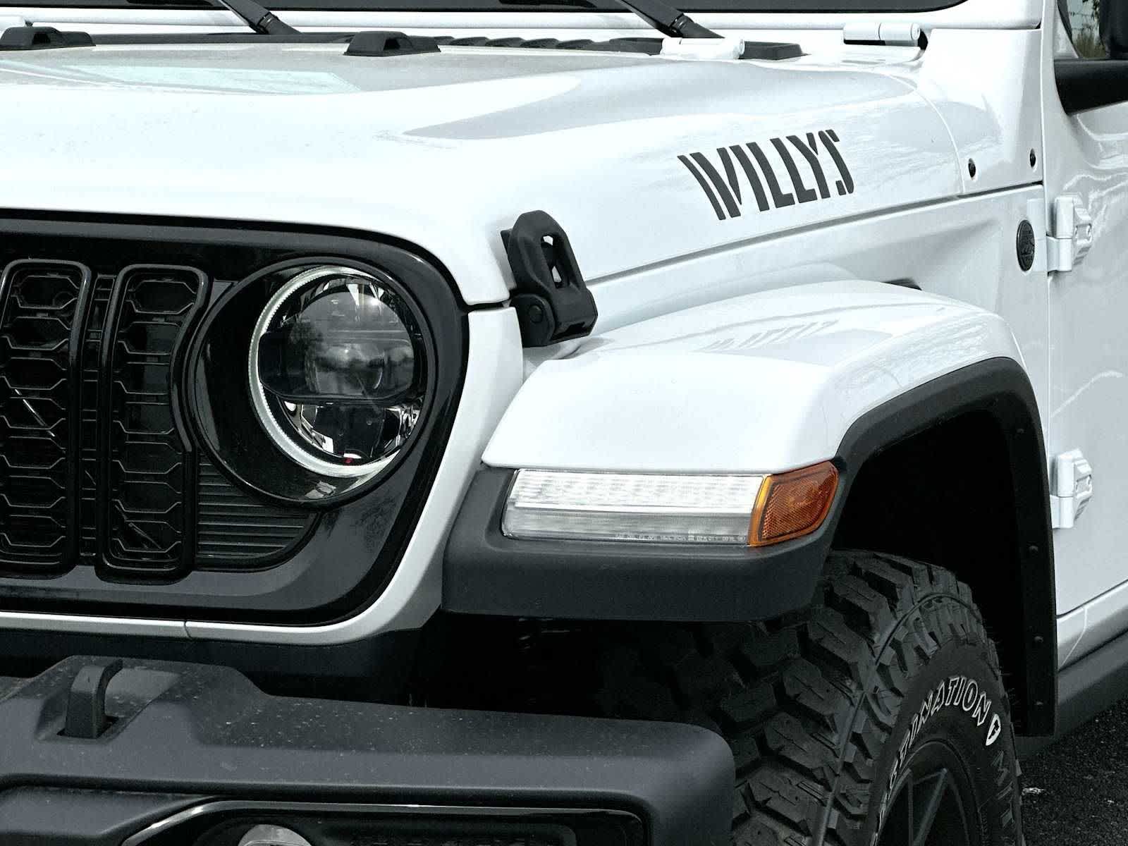 Thumbnail: 2026 Jeep Gladiator - 16