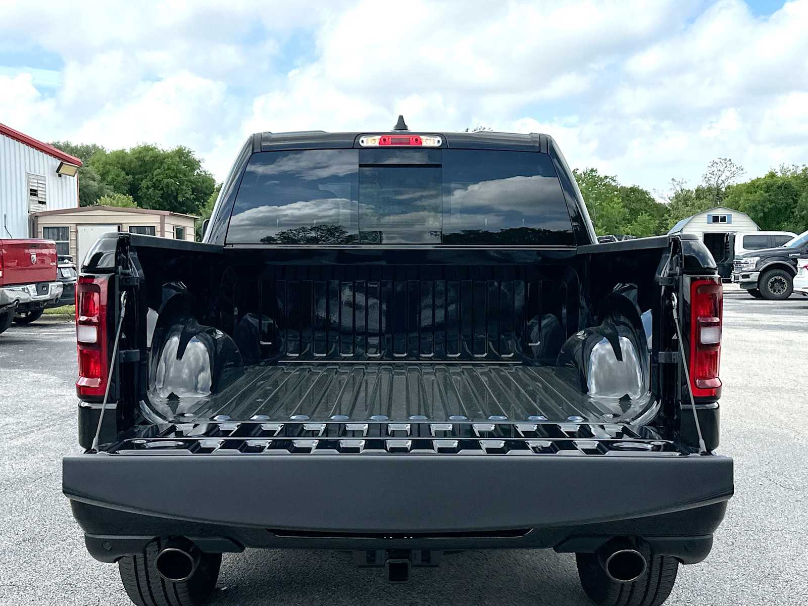 Thumbnail: 2026 RAM 1500 - 28