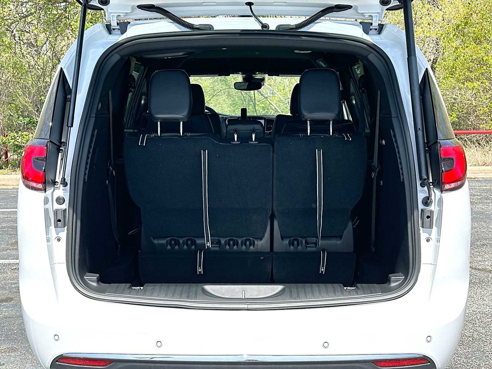 Thumbnail: 2026 Chrysler Pacifica - 28