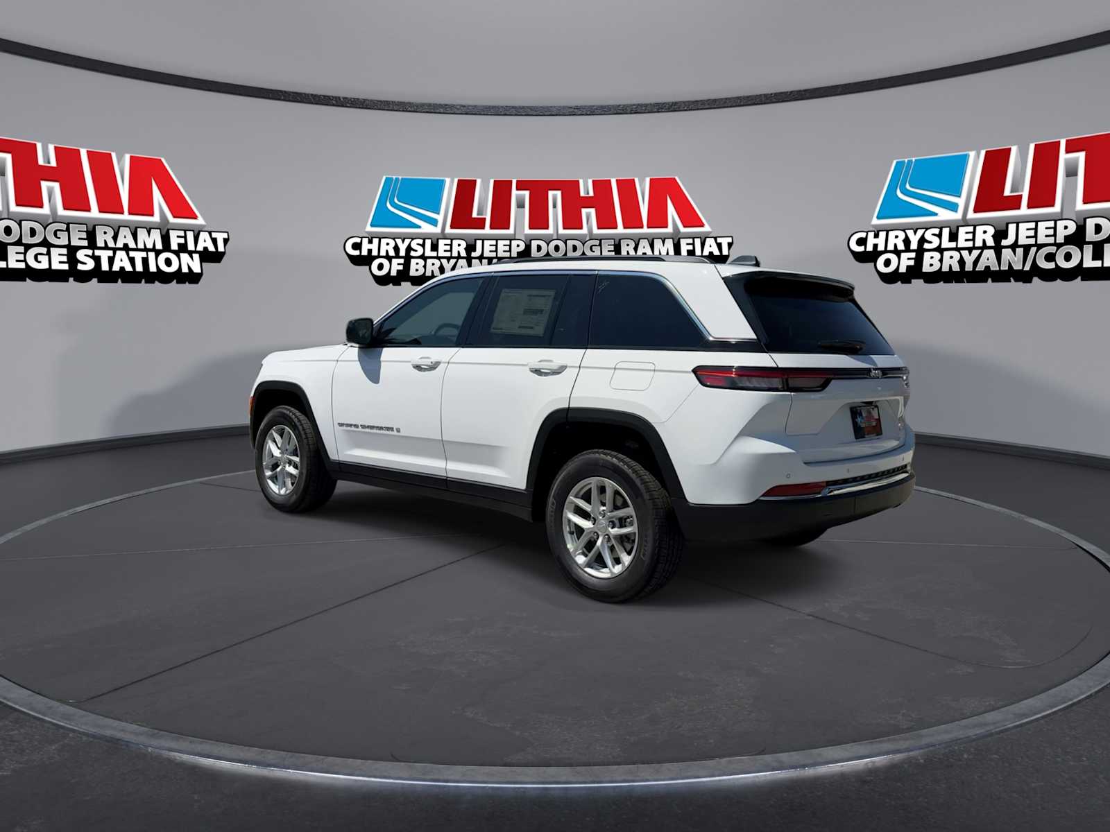 Thumbnail: 2025 Jeep Grand Cherokee - 6