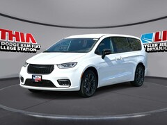 2026 Chrysler Pacifica SELECT Passenger Van Bryan, TX