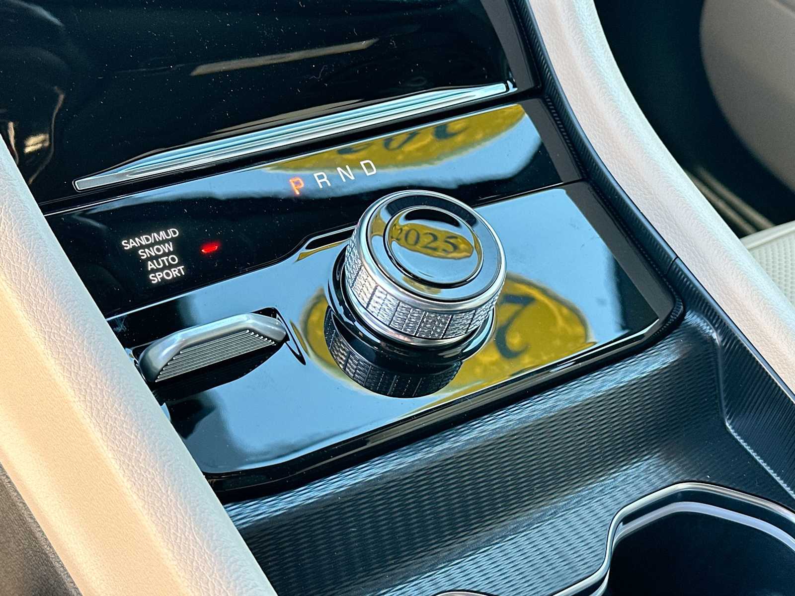 Thumbnail: 2025 Jeep Grand Cherokee - 21