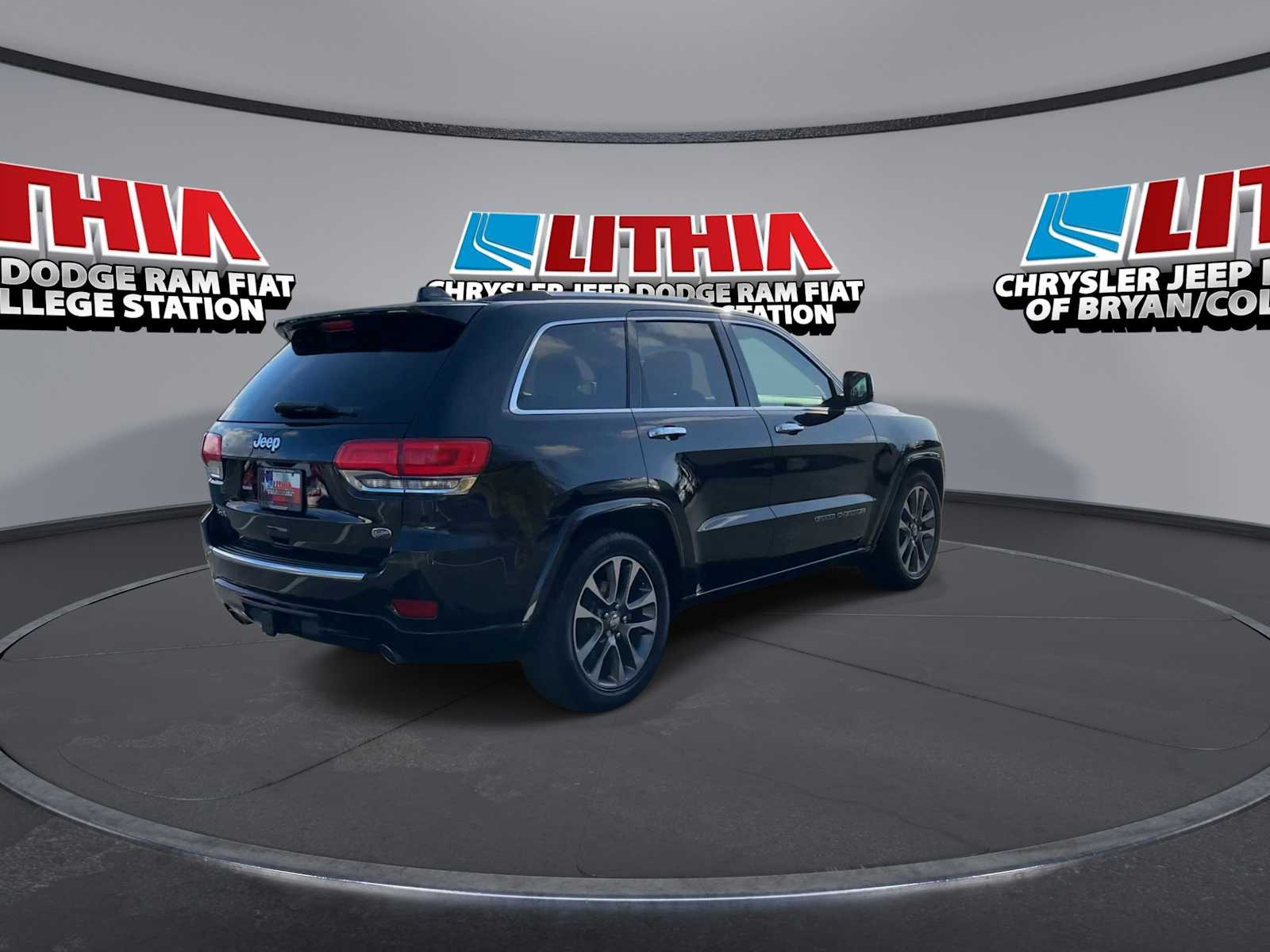 Thumbnail: 2017 Jeep Grand Cherokee - 8