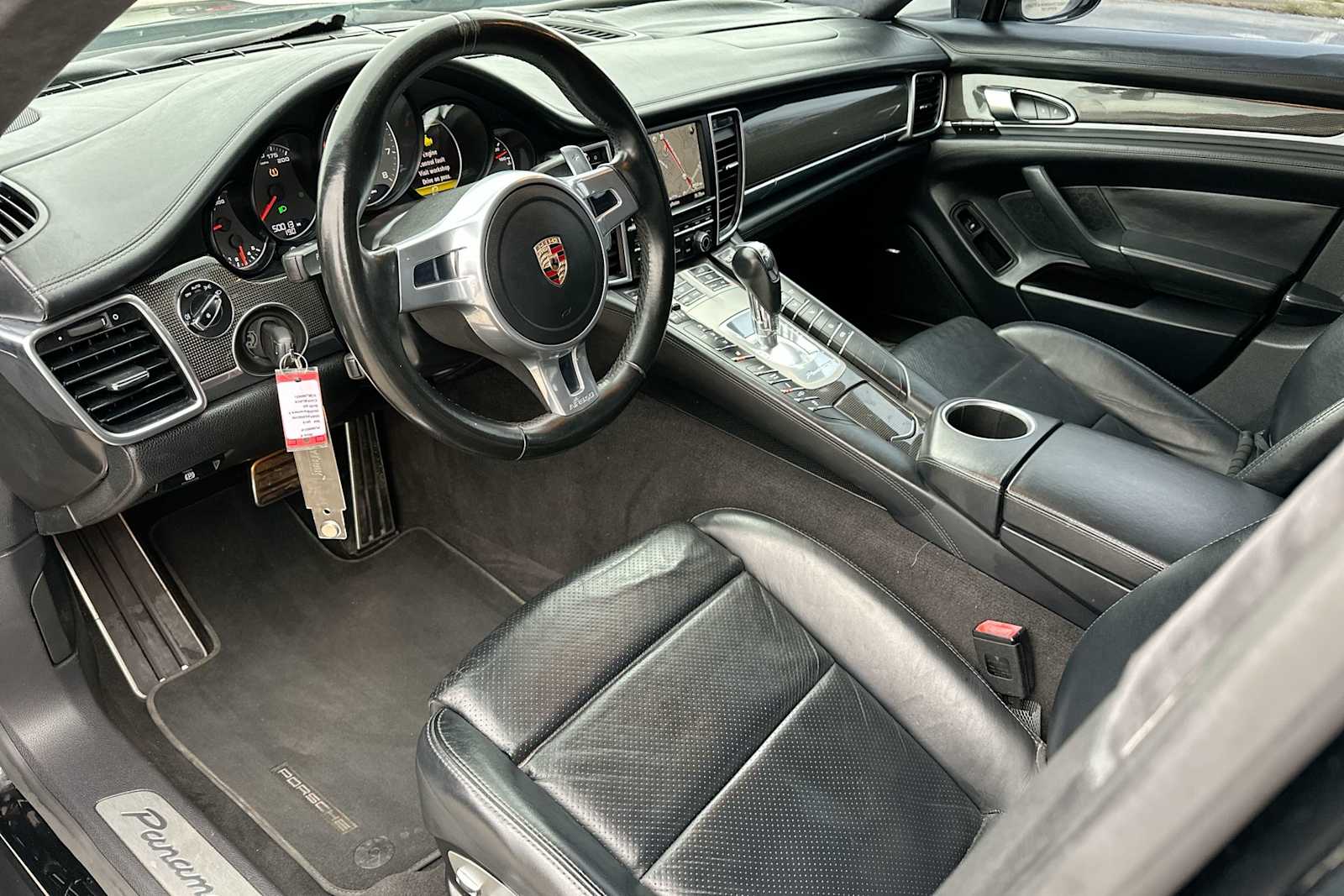 Thumbnail: 2015 Porsche Panamera - 18
