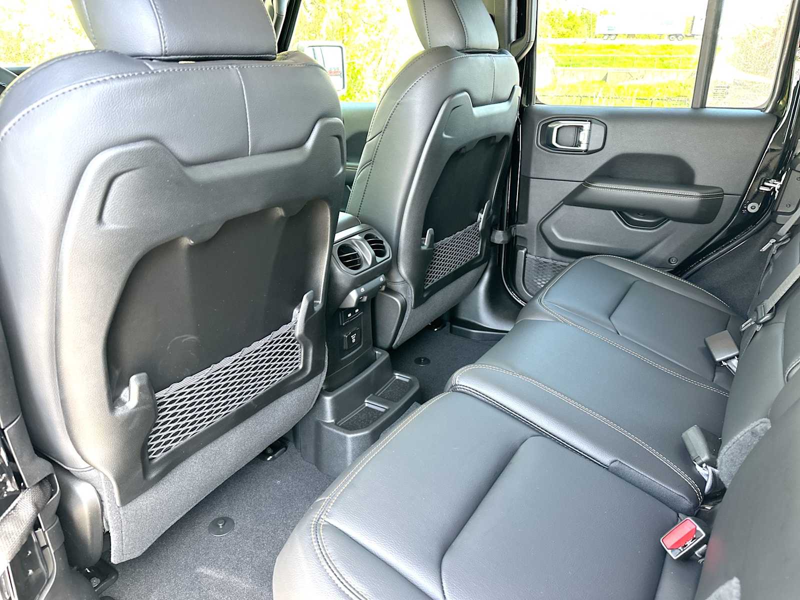 Thumbnail: 2026 Jeep Wrangler - 24