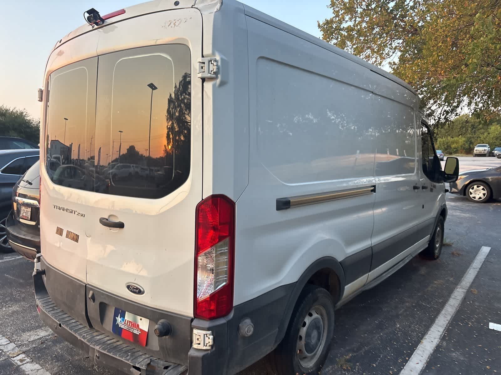 Thumbnail: 2016 Ford Transit Series - 3