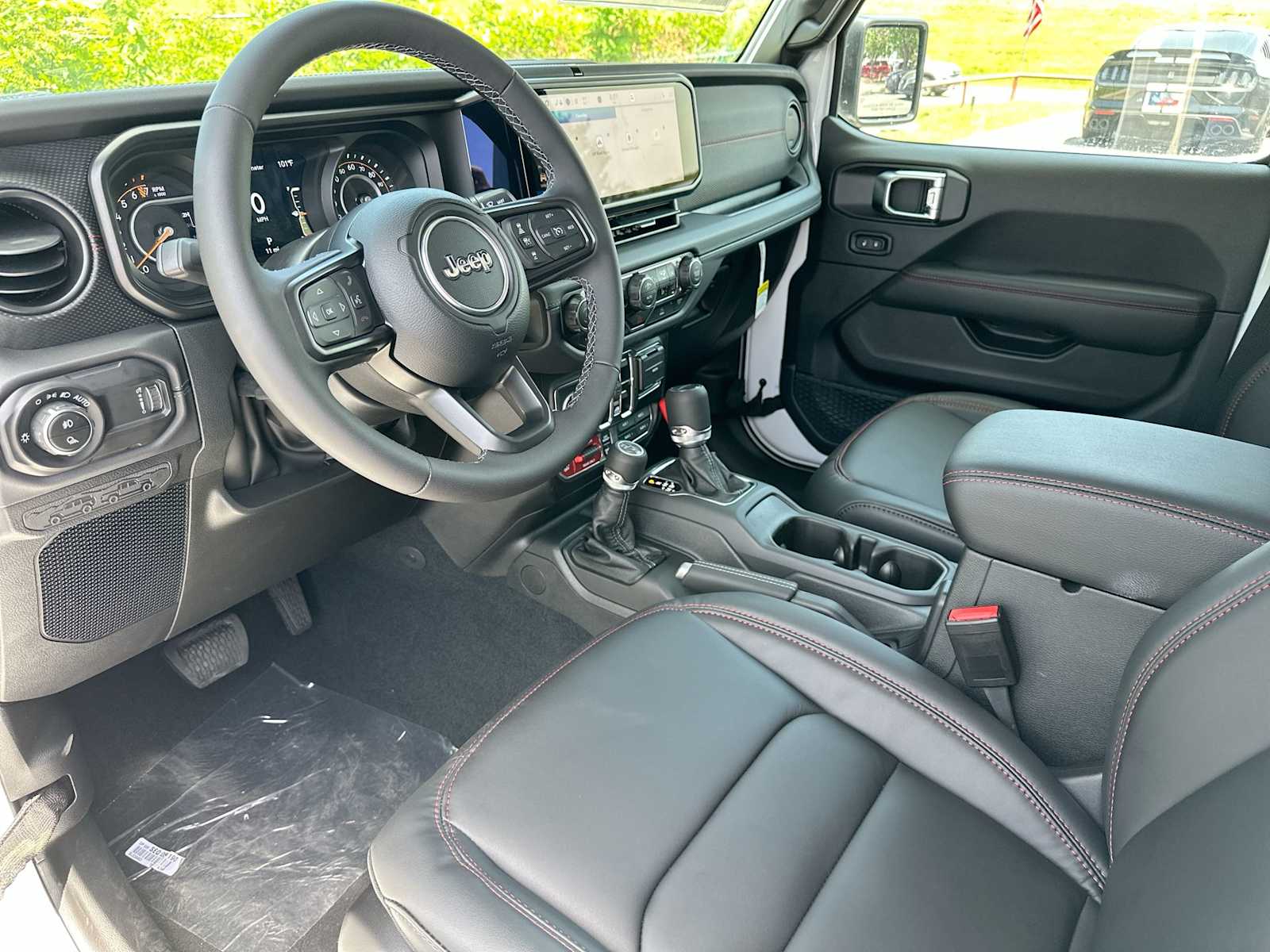 Thumbnail: 2025 Jeep Gladiator - 18