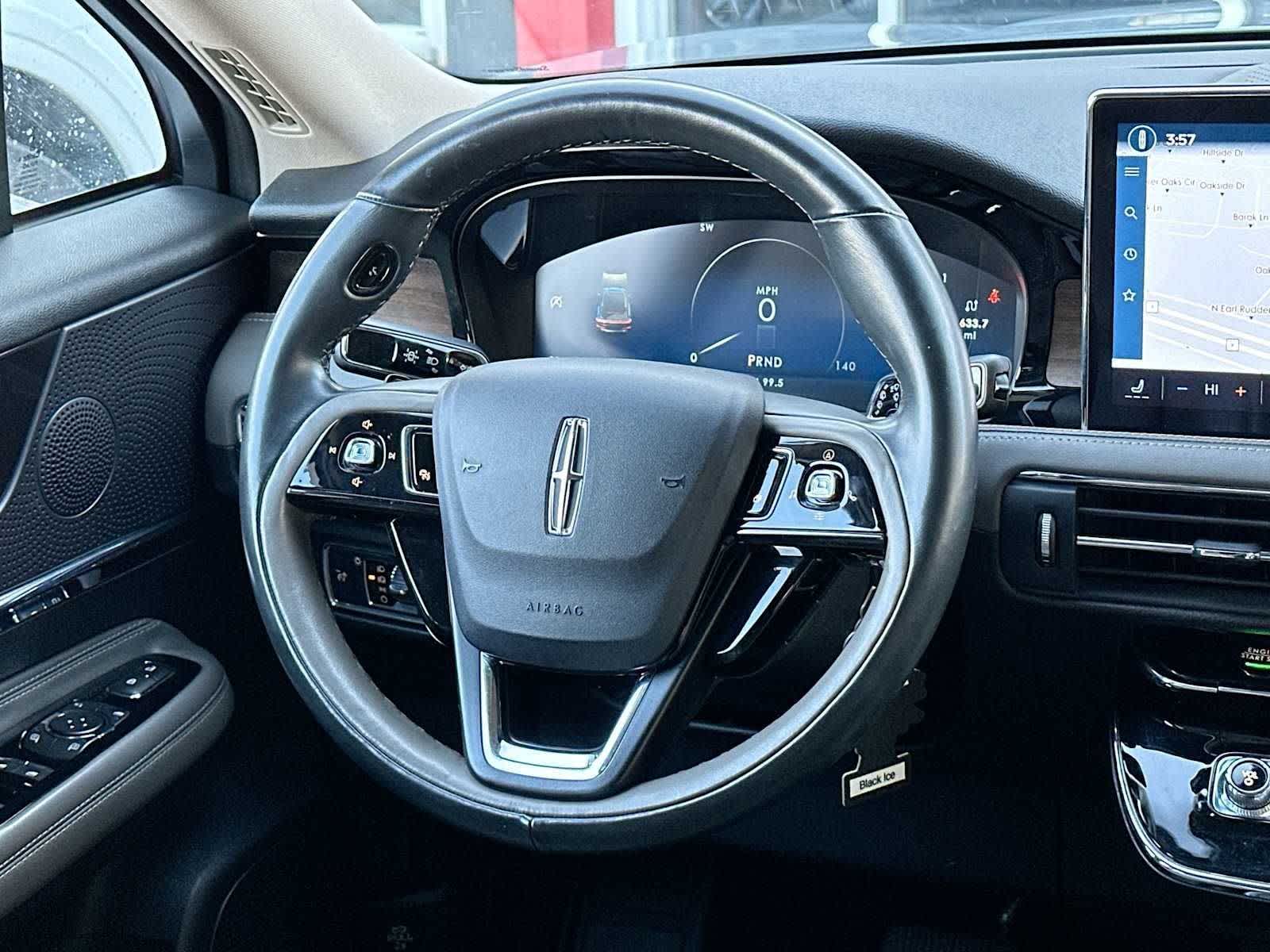 Thumbnail: 2023 Lincoln Corsair - 27