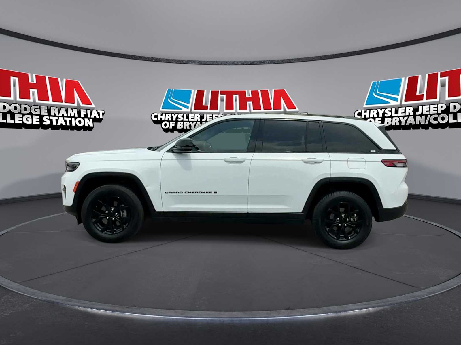 Thumbnail: 2024 Jeep Grand Cherokee - 5