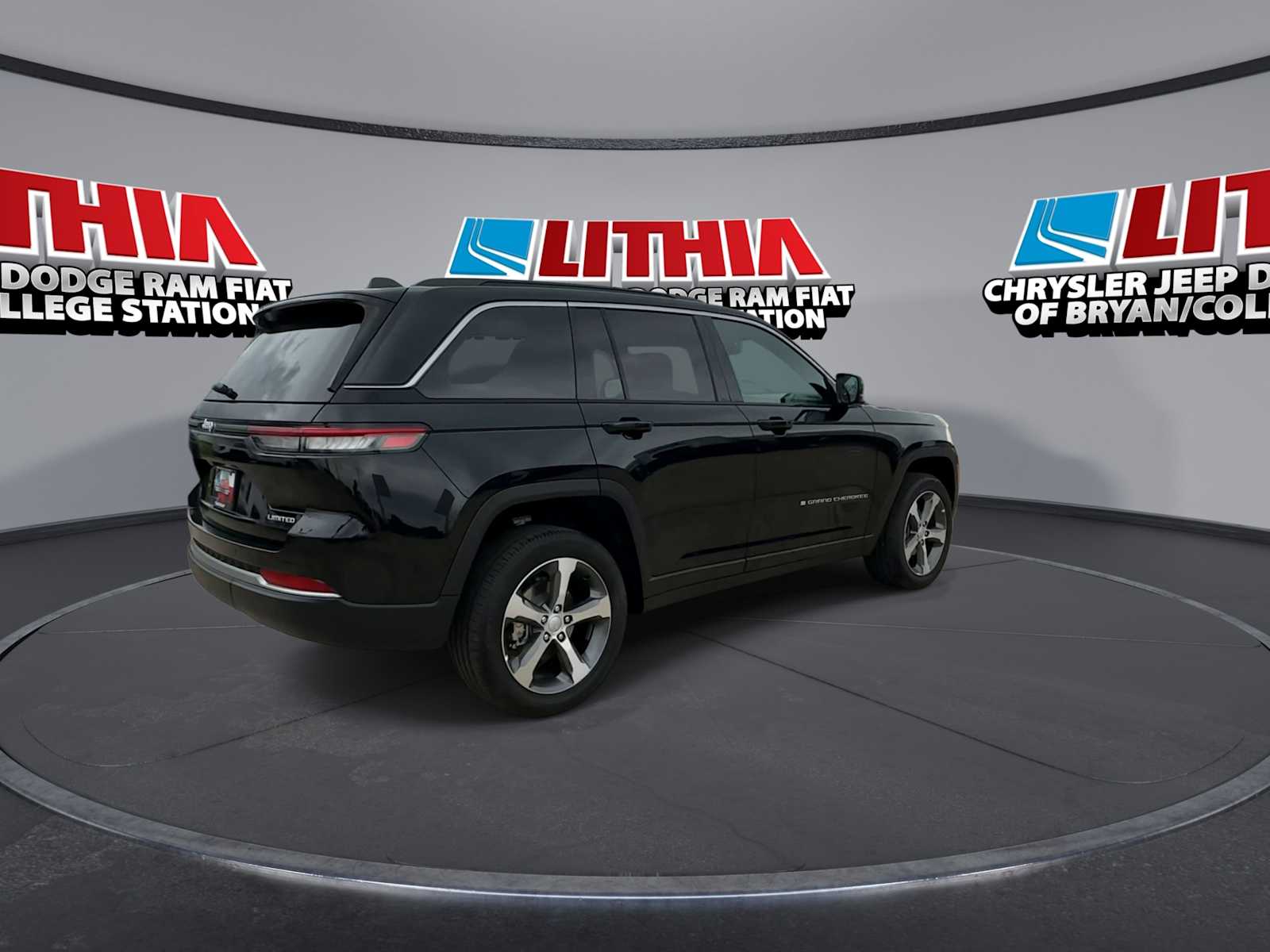 Thumbnail: 2026 Jeep Grand Cherokee - 8