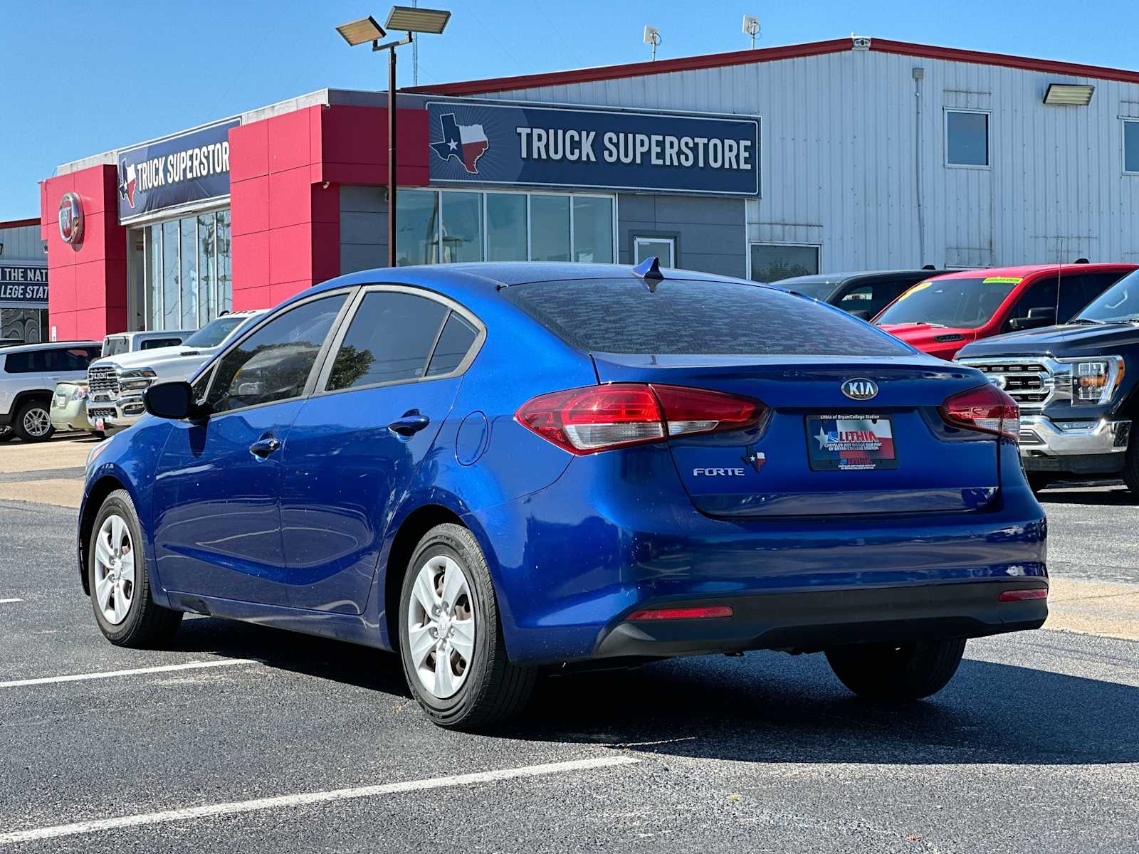 Thumbnail: 2018 Kia Forte - 13