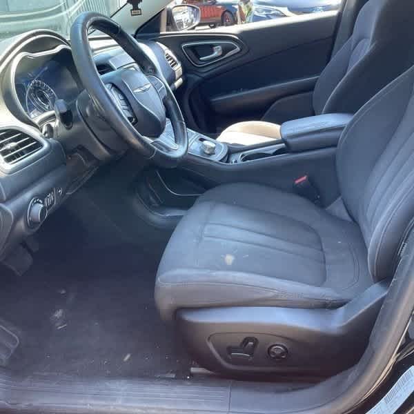 Thumbnail: 2015 Chrysler 200 - 8