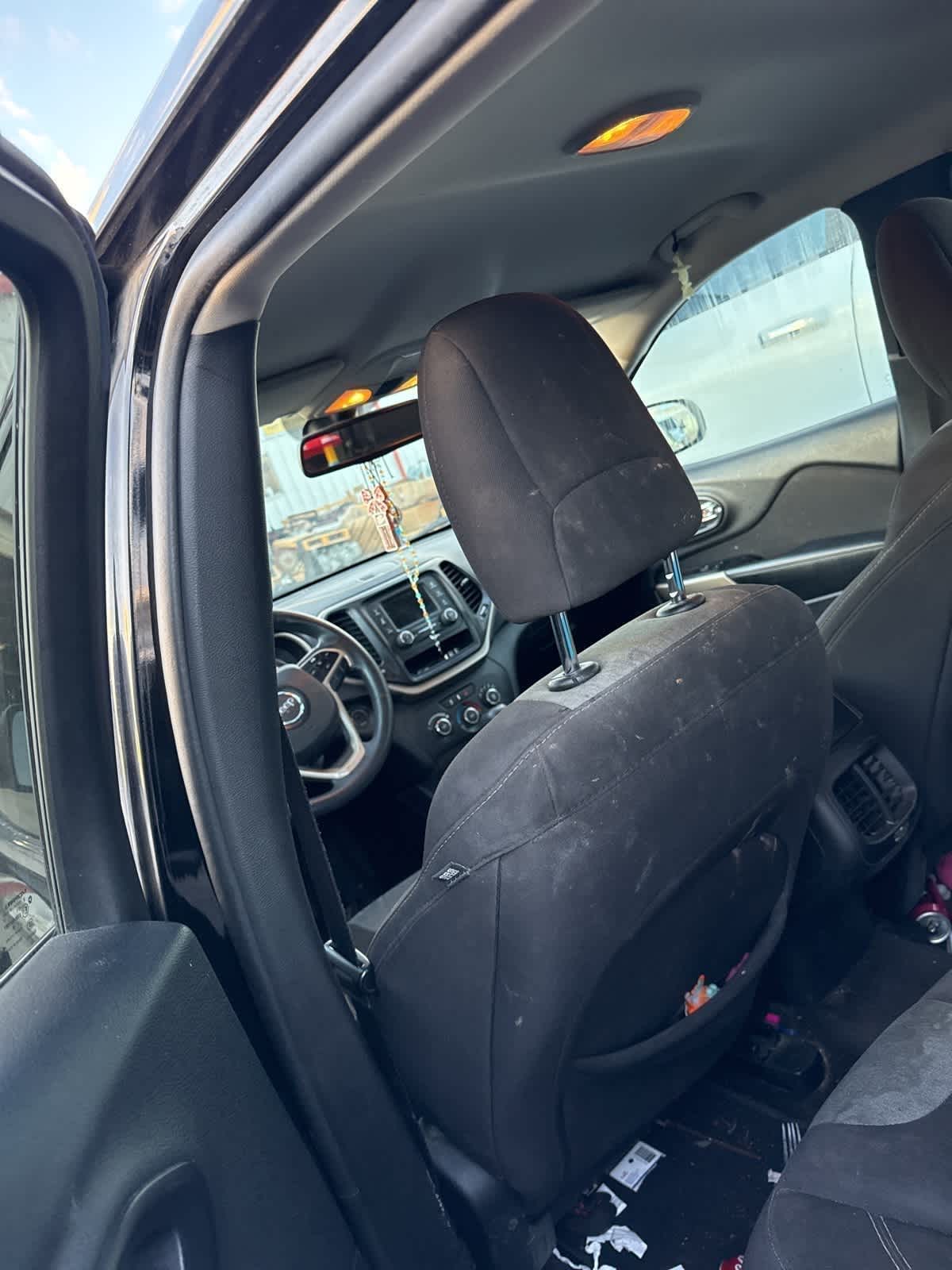 Thumbnail: 2018 Jeep Cherokee - 4