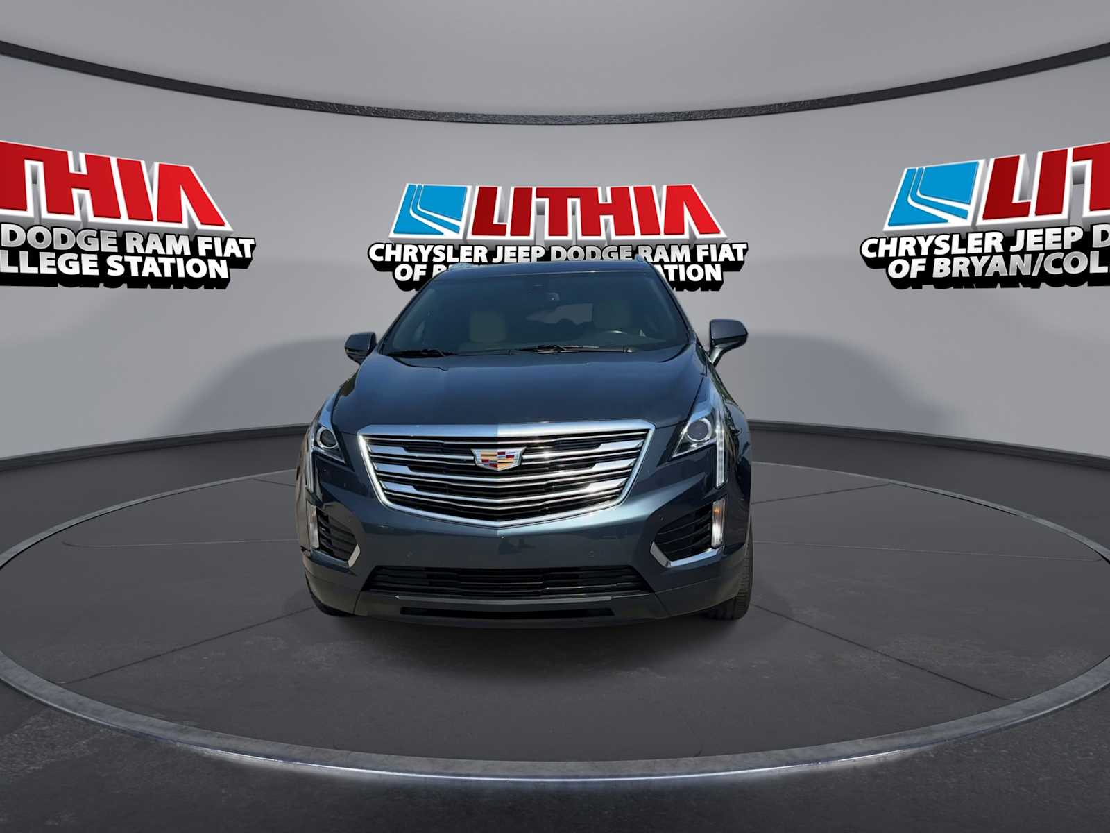 2019 Cadillac XT5 Luxury Sport photo 2