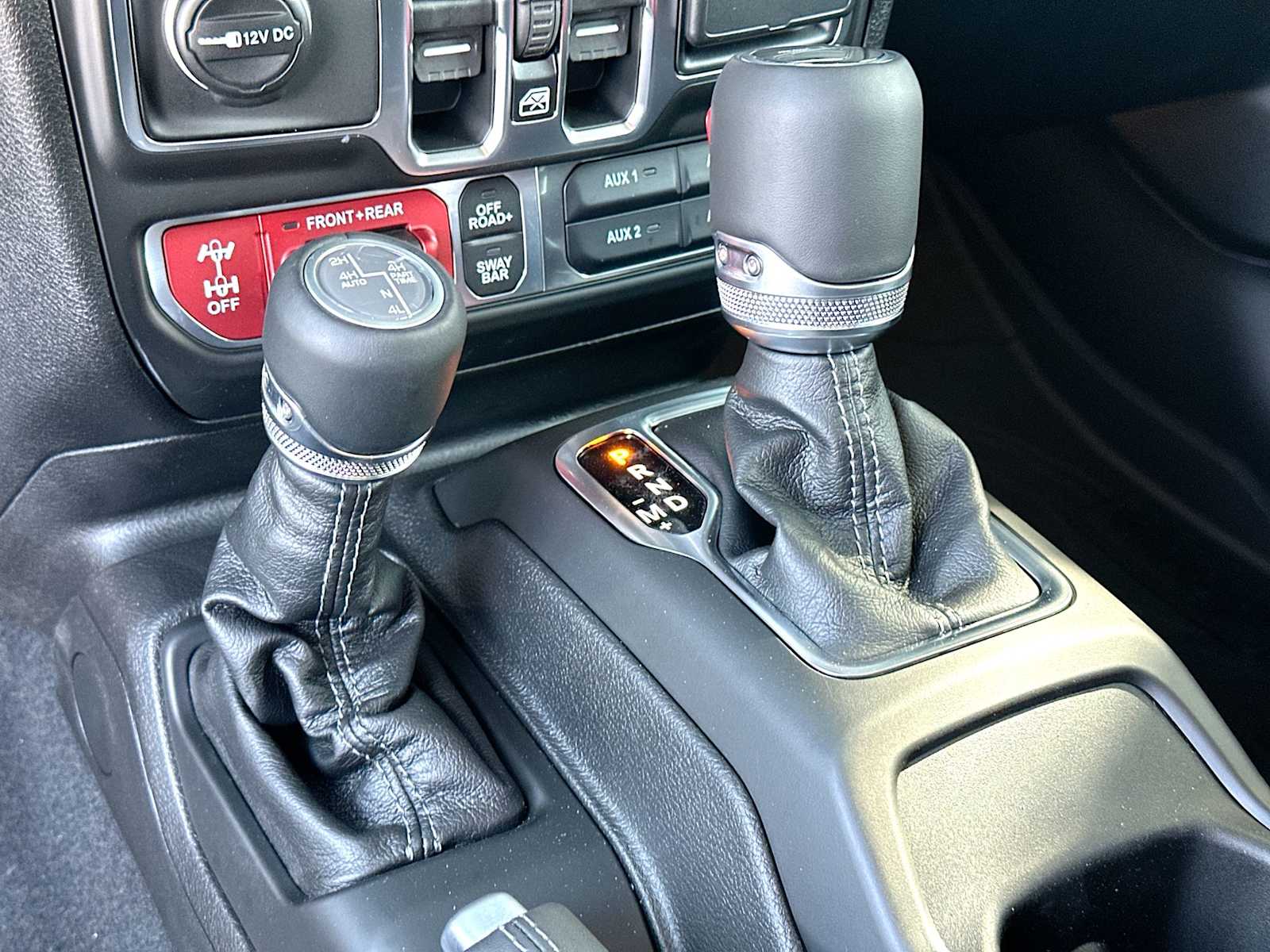 Thumbnail: 2026 Jeep Gladiator - 21