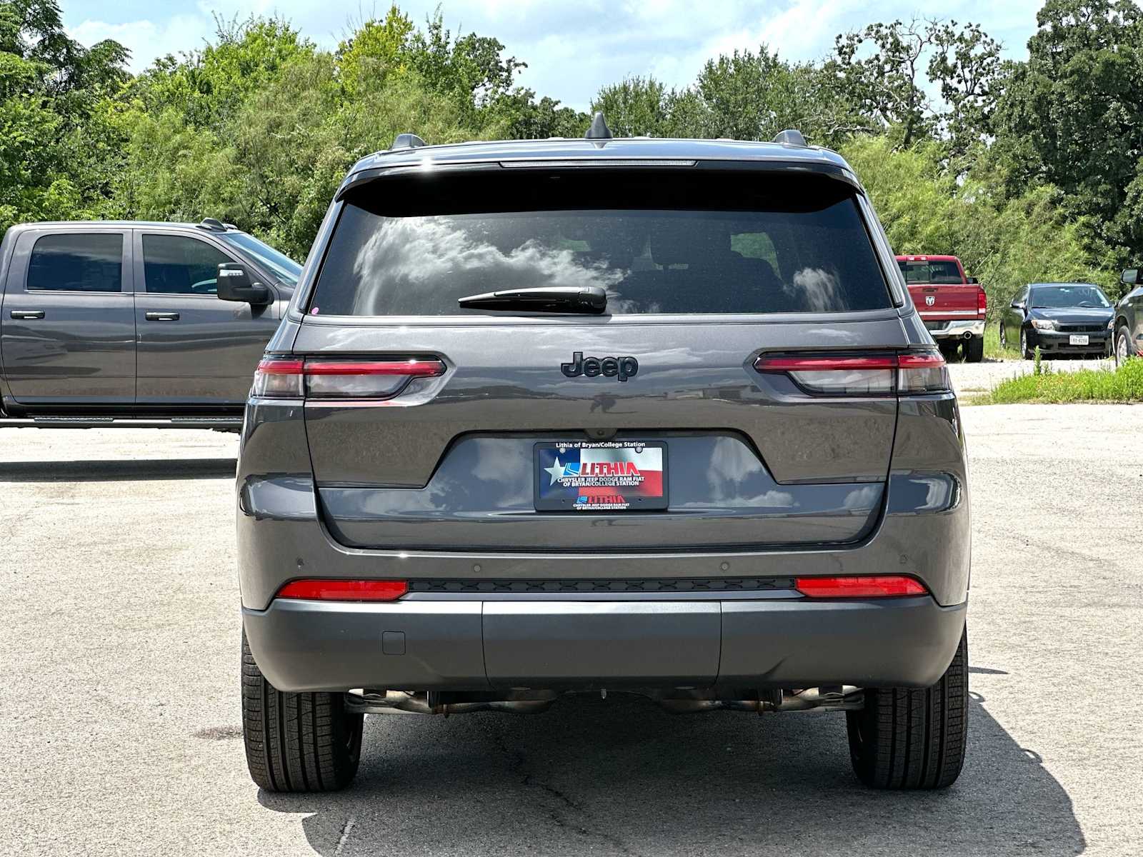 Thumbnail: 2026 Jeep Grand Cherokee - 14