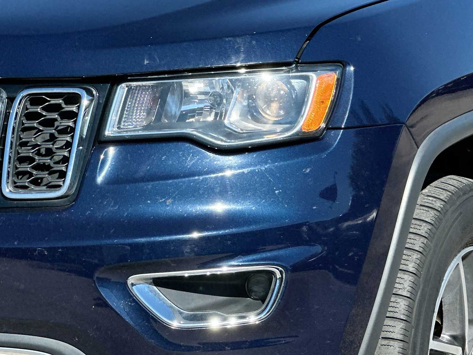 Thumbnail: 2018 Jeep Grand Cherokee - 16