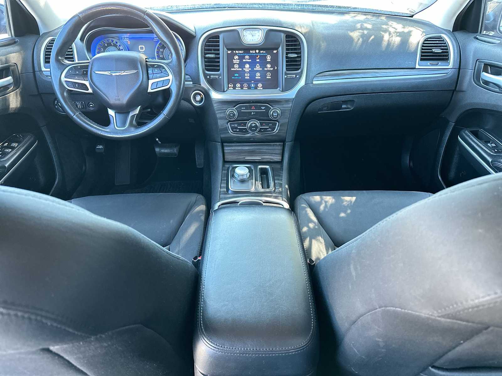 Thumbnail: 2020 Chrysler 300 - 25