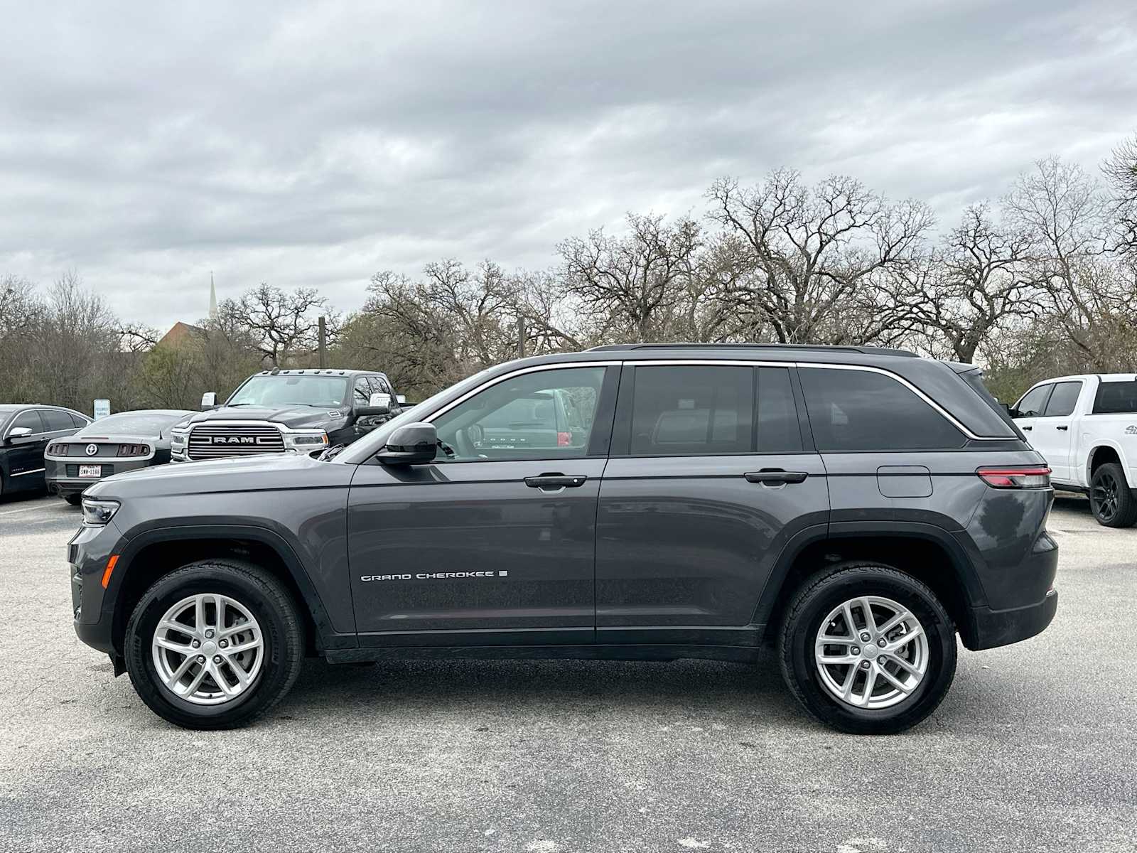 Thumbnail: 2024 Jeep Grand Cherokee - 12