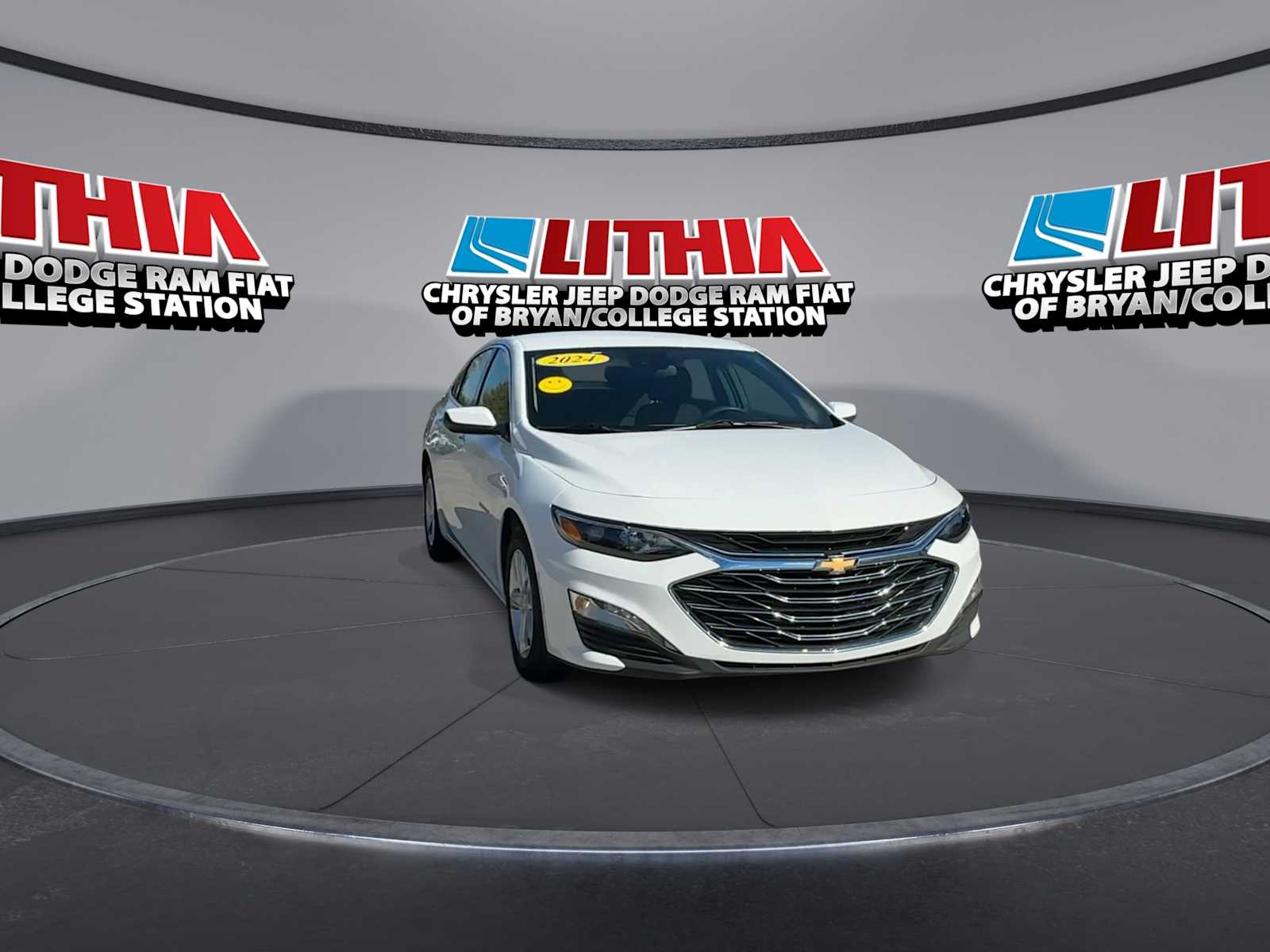 Thumbnail: 2024 Chevrolet Malibu - 2