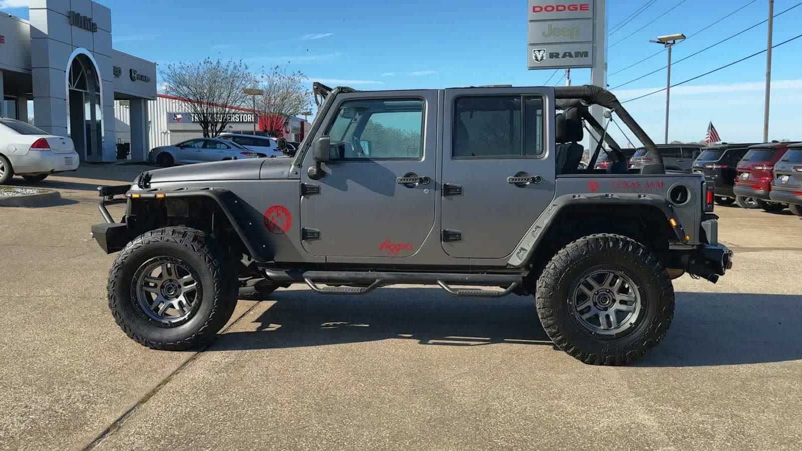 Thumbnail: 2016 Jeep Wrangler - 5