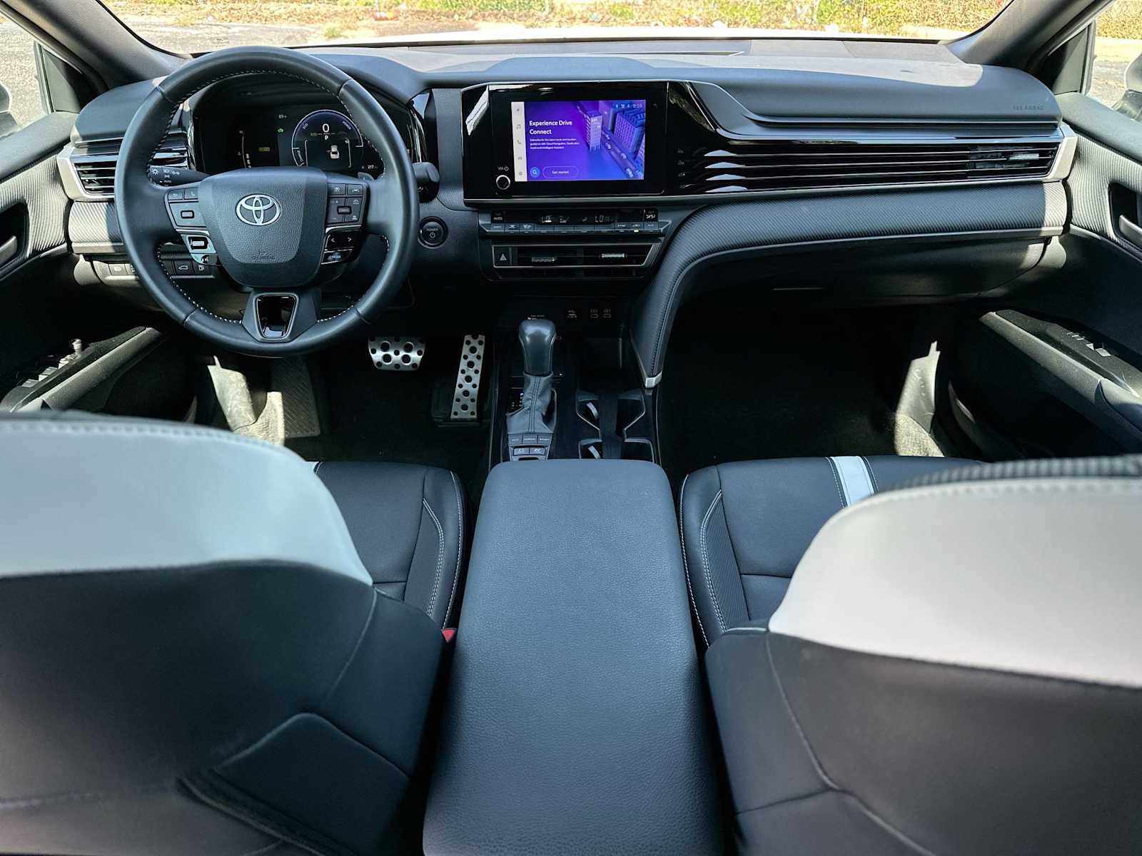 Thumbnail: 2025 Toyota Camry - 25