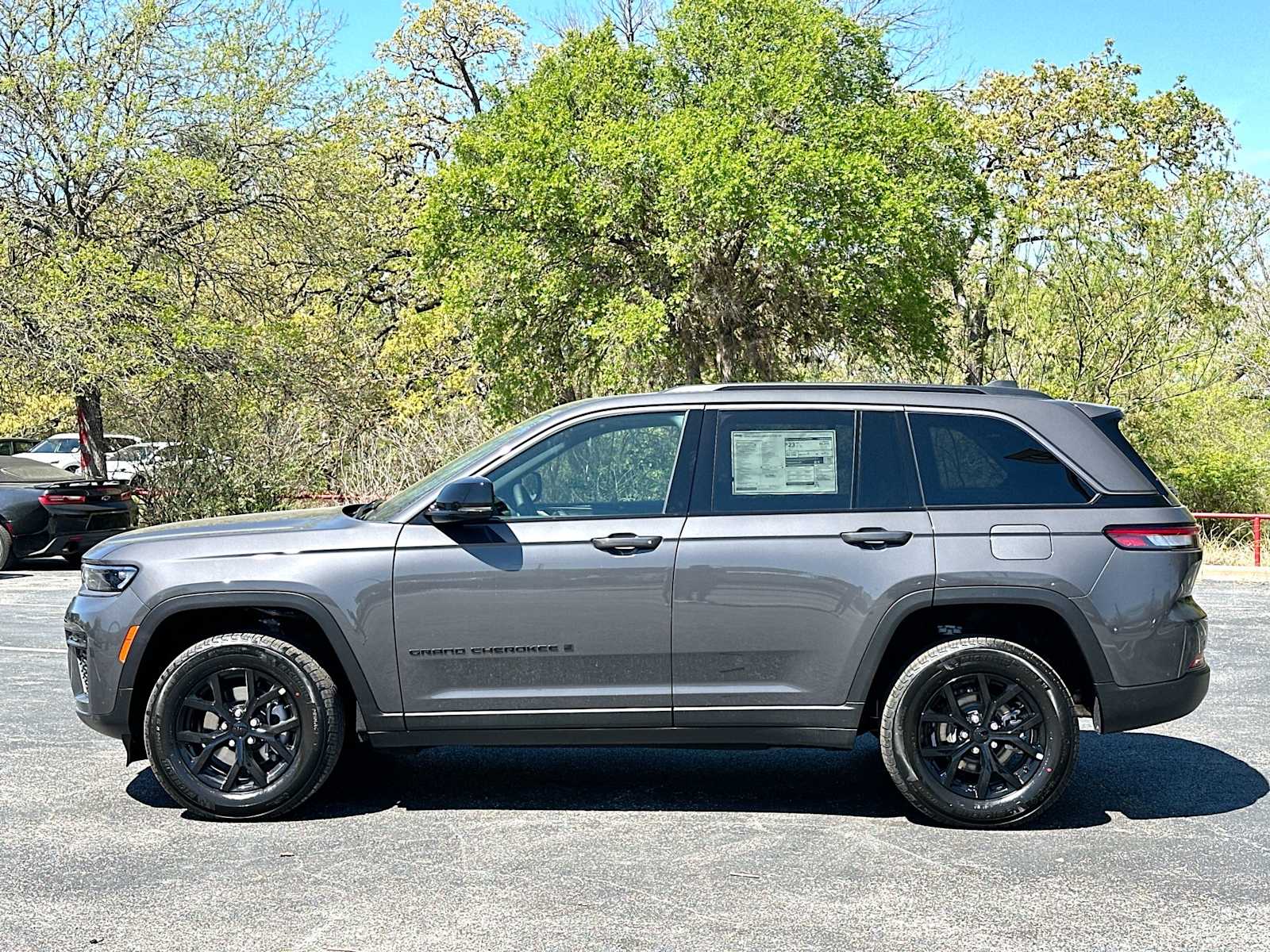 Thumbnail: 2026 Jeep Grand Cherokee - 12