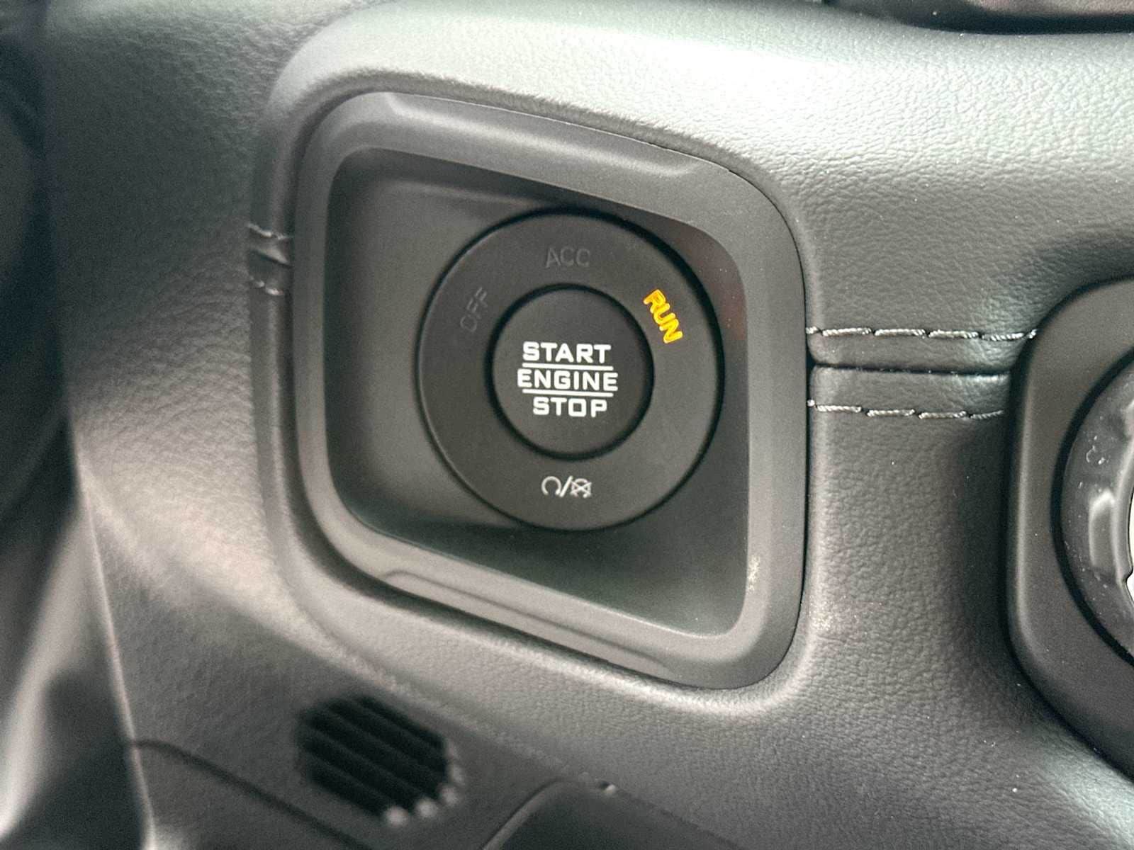 Thumbnail: 2026 Jeep Gladiator - 28