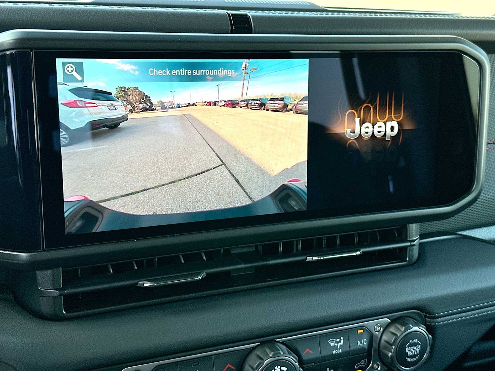 Thumbnail: 2026 Jeep Gladiator - 20